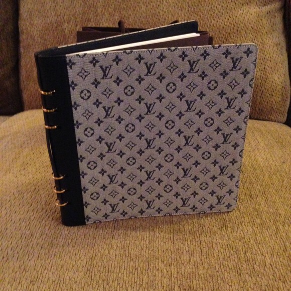 💙Louis Vuitton Notebook💙✋Sold - Picture 4 of 4