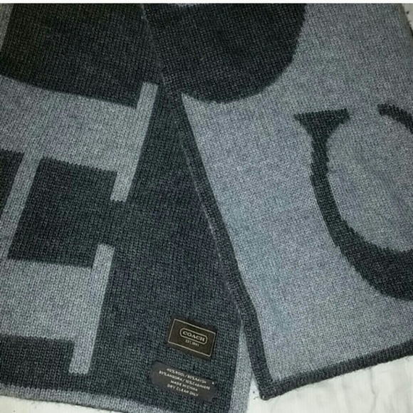 Grey/black wool scarf