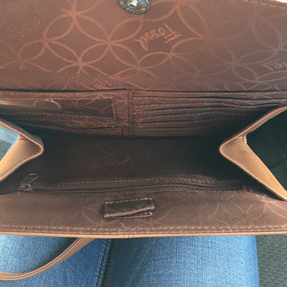 SOLD Fossil Shoulder Bag - Picture 3 of 3