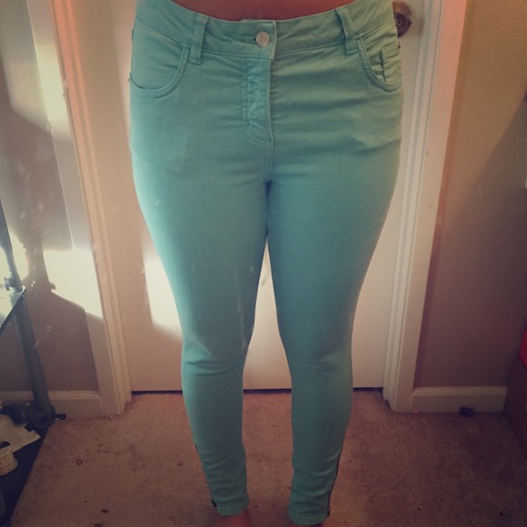 Light Teal Colored Pants! NWOT