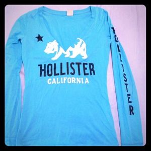 Hollister V-neck long sleeved shirt