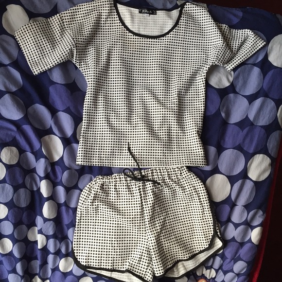 Sold 🎉🎉 Same top and shorts