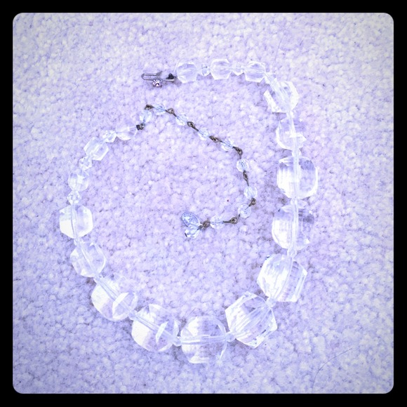 🌠 iconic Tarina Tarantino Real Crystal Necklace!