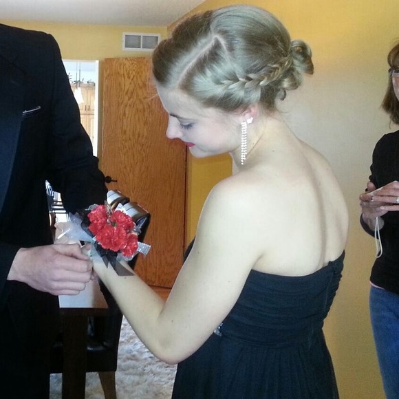 Black prom dress - Picture 2 of 3