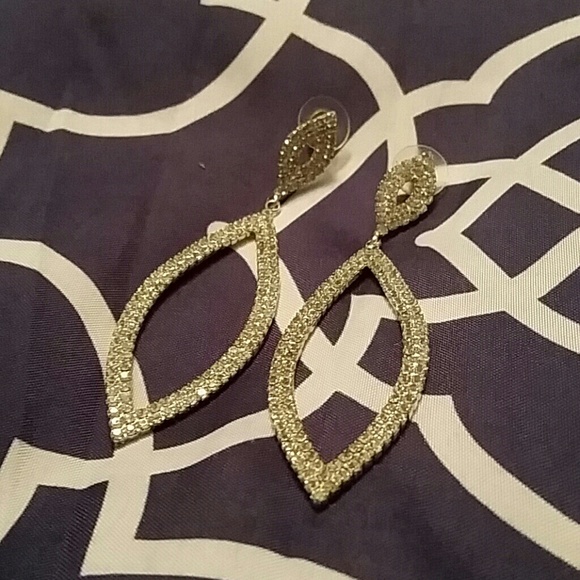 Tear drop earring