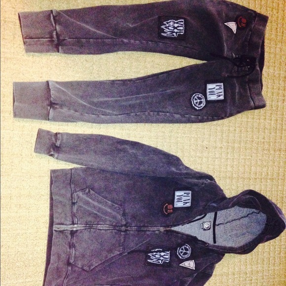 Volcom sweat outfit and Joes Jeans