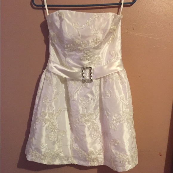 Jessica McClintock for Gunne Sax White dress