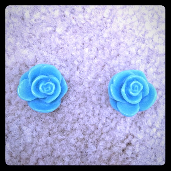 Teal rose earrings