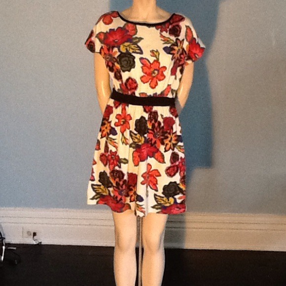 Beautiful Knit Hazel Dress - Picture 2 of 4