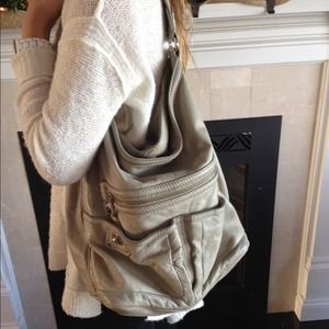 Marc Jacobs Bag, looks brand new, barely worn
