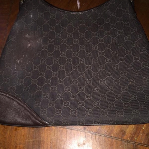 Gucci bag authentic  10by 13 inc in size - Picture 3 of 4