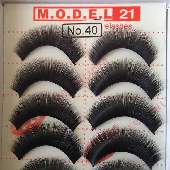 10 pairs of thick false eyelashes