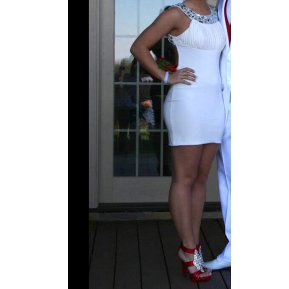 Sherri Hill White Prom Dress size 4 - Picture 4 of 4