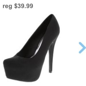 Brash black pumps sz 8 !