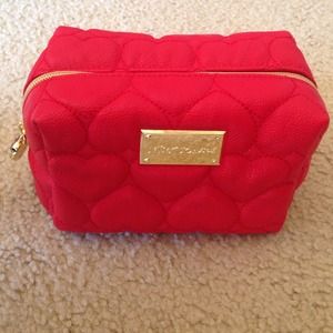 BETSEY JOHNSON travel size makeup bag