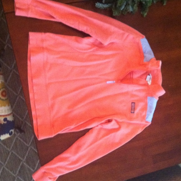 Vineyard Vines women's pullover