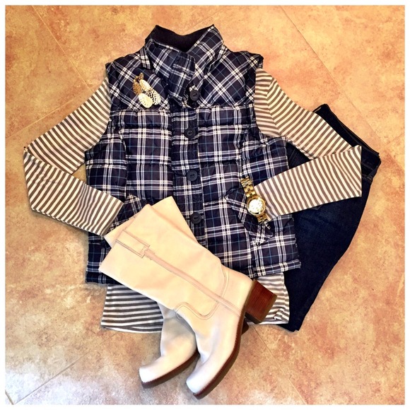 Aeropostale Jackets & Blazers - Aeropostale blue checkered vest size medium