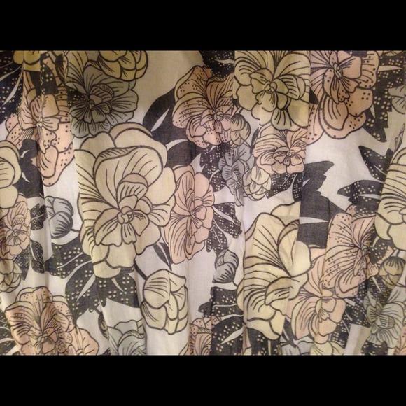 Banana Republic skirt - Picture 3 of 3