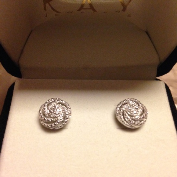 Kay jewelers earrings new. SOLD - Picture 2 of 4