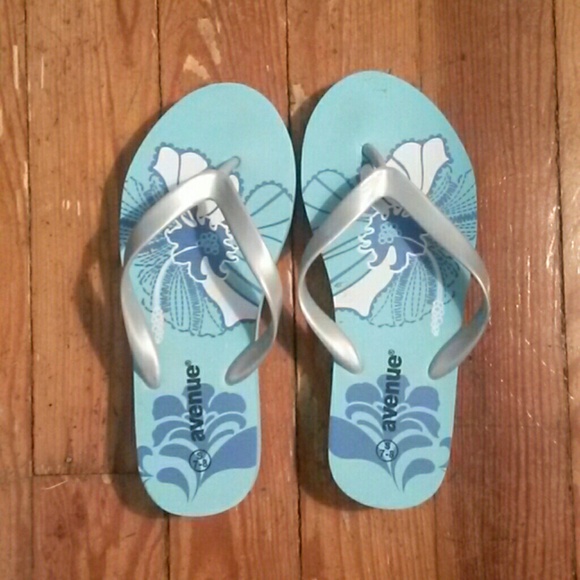 Avenue Flip Flops