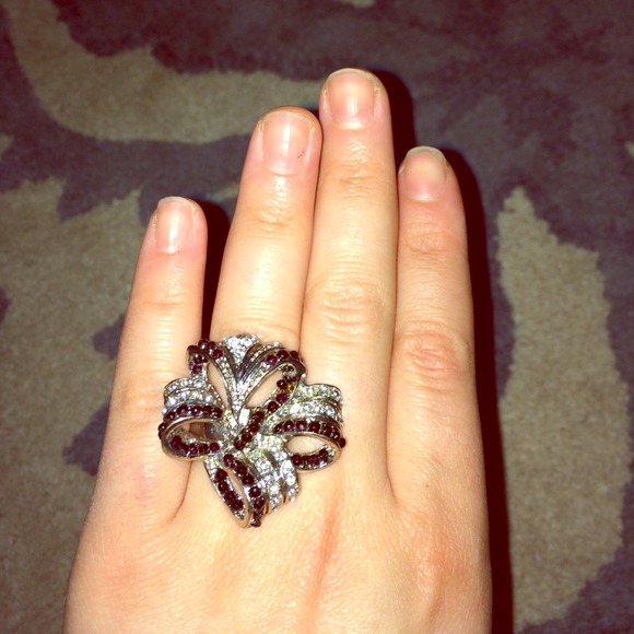 Pretty edgy bow cocktail ring size 8