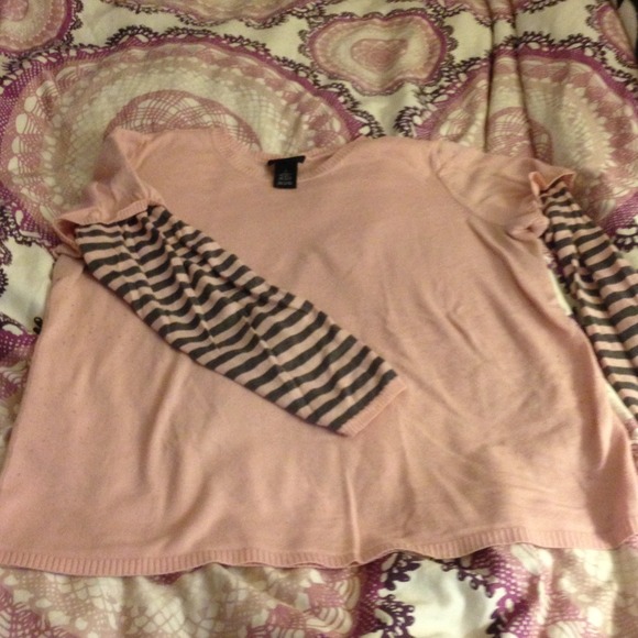 Pink light sweater.