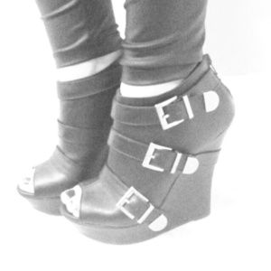 Open Toe Gothic Chic Buckled Wedge Heels