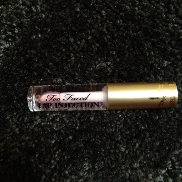 Too Faced Lip Injection