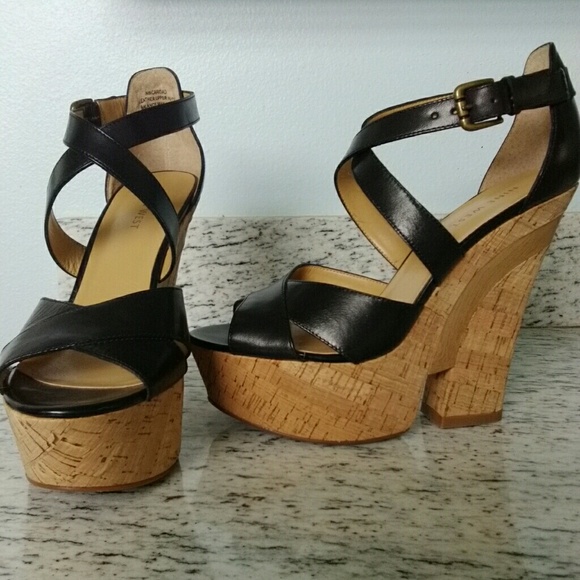 *Sold* New Nine West wedges