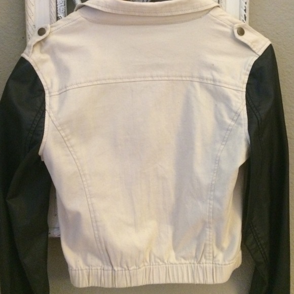 Cute jacket - Picture 3 of 3