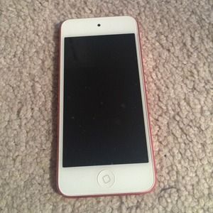 Pink IPod touch 🎀😋