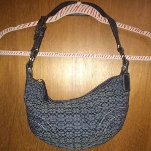 Authentic blue Coach purse. Excellent condition.
