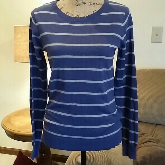 ruffled Tops - Blue & gray striped top