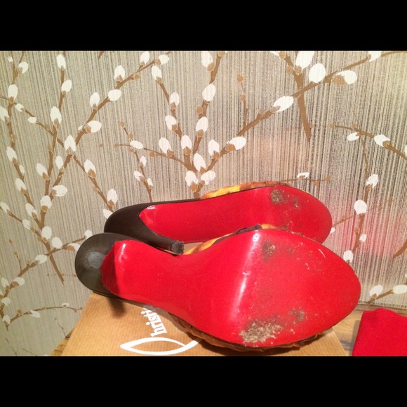 🎉HP🎉Christian Louboutin Madeleine Africano Heels - Picture 4 of 4