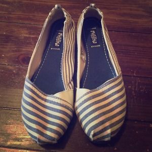 Mad Pow Striped Shoes - Off White and Navy