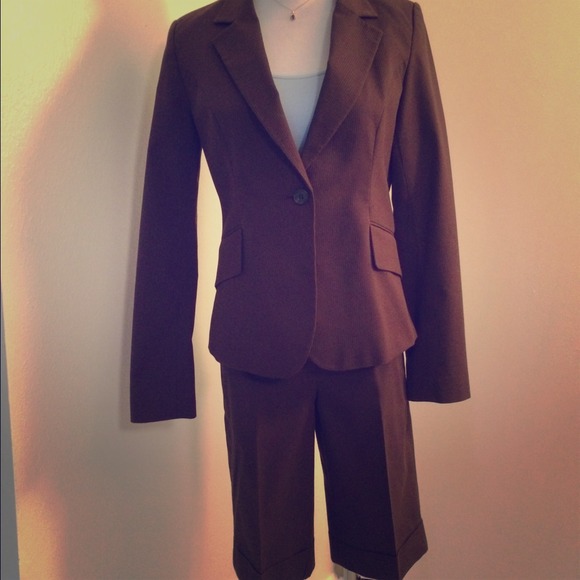 H&M Other - Donated: H&M brown pinstripe textured shorts suit.