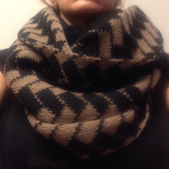 Infinity Scarf - Picture 2 of 2