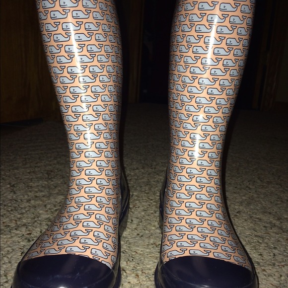 Vineyard Vines rainboots!