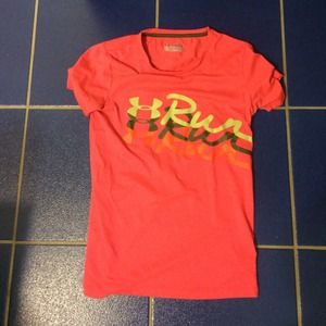 NWOT under armour short sleeve running short