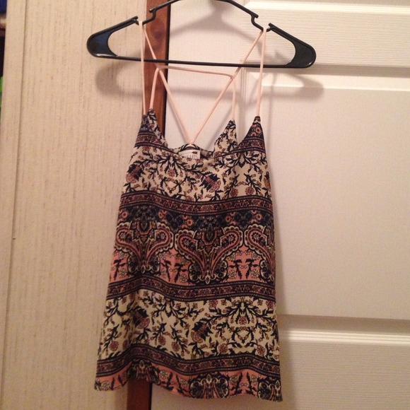 Cute strapped top!! Beautiful design!! pacsun