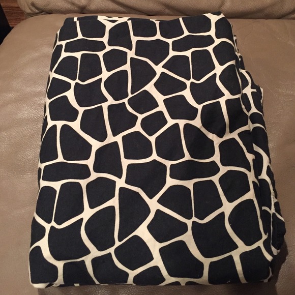 Michael Kors "Nairobi" Queen sheet set