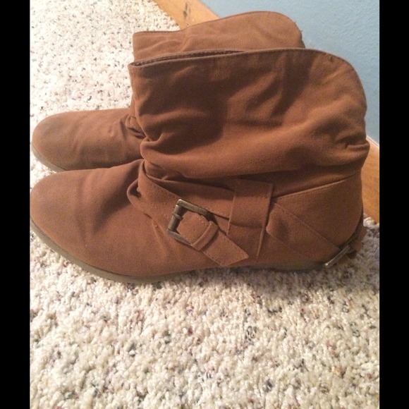 brown boots