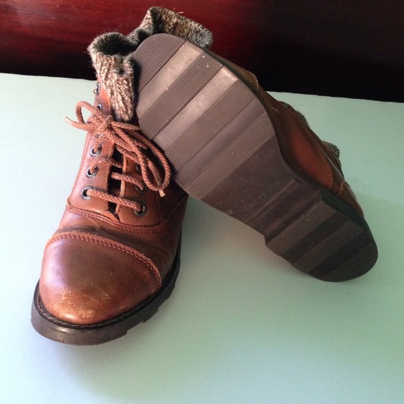 Genuine Leather Boots - Size 5.5 - Picture 4 of 4