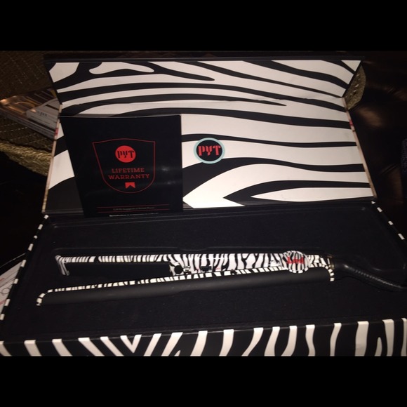 Brand new straightener.