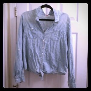 Cropped jean shirt