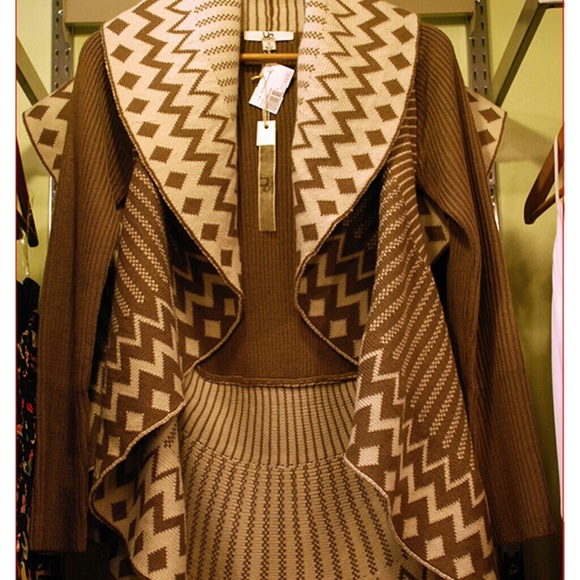 Sweater - Picture 2 of 3