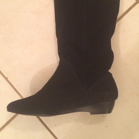 Over the knee boot - Picture 2 of 4