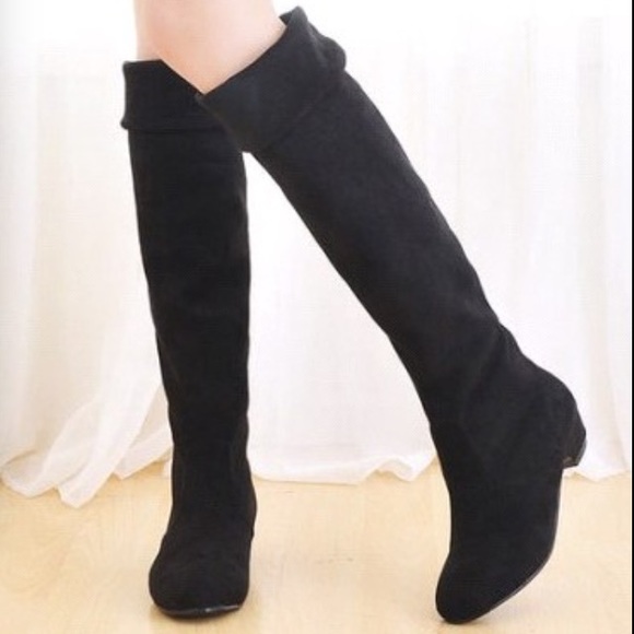 Over the knee boot - Picture 4 of 4