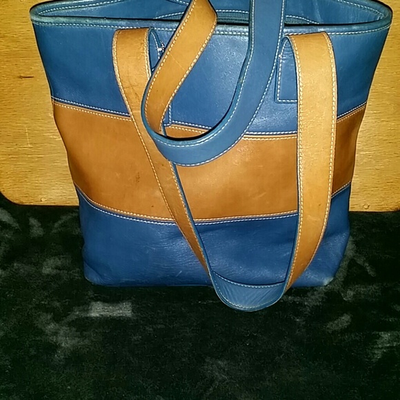Purse - Picture 1 of 4