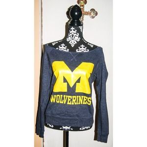 Michigan off-the-shoulder sweatshirt
